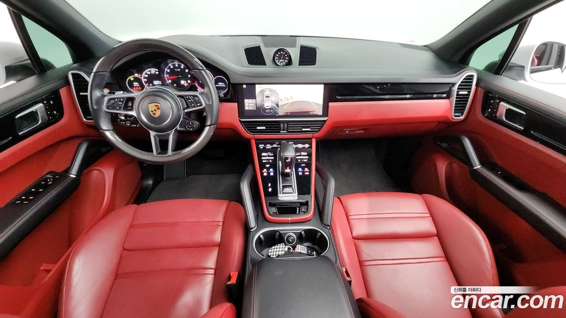 Porsche Cayenne 2021