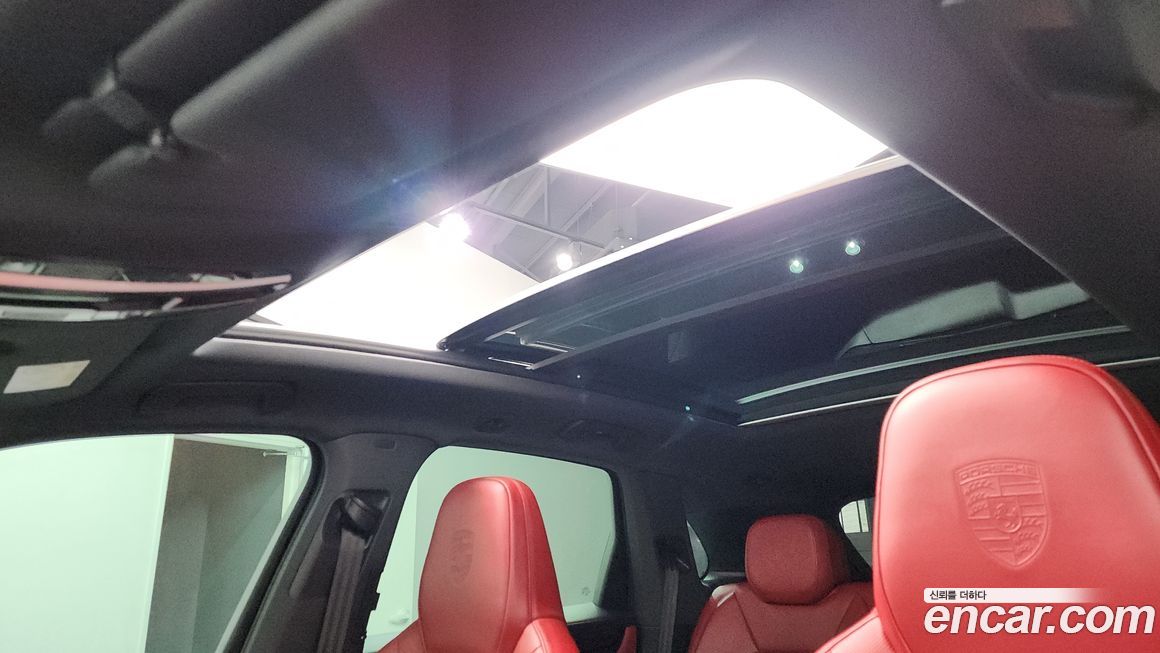 Porsche Cayenne 2021