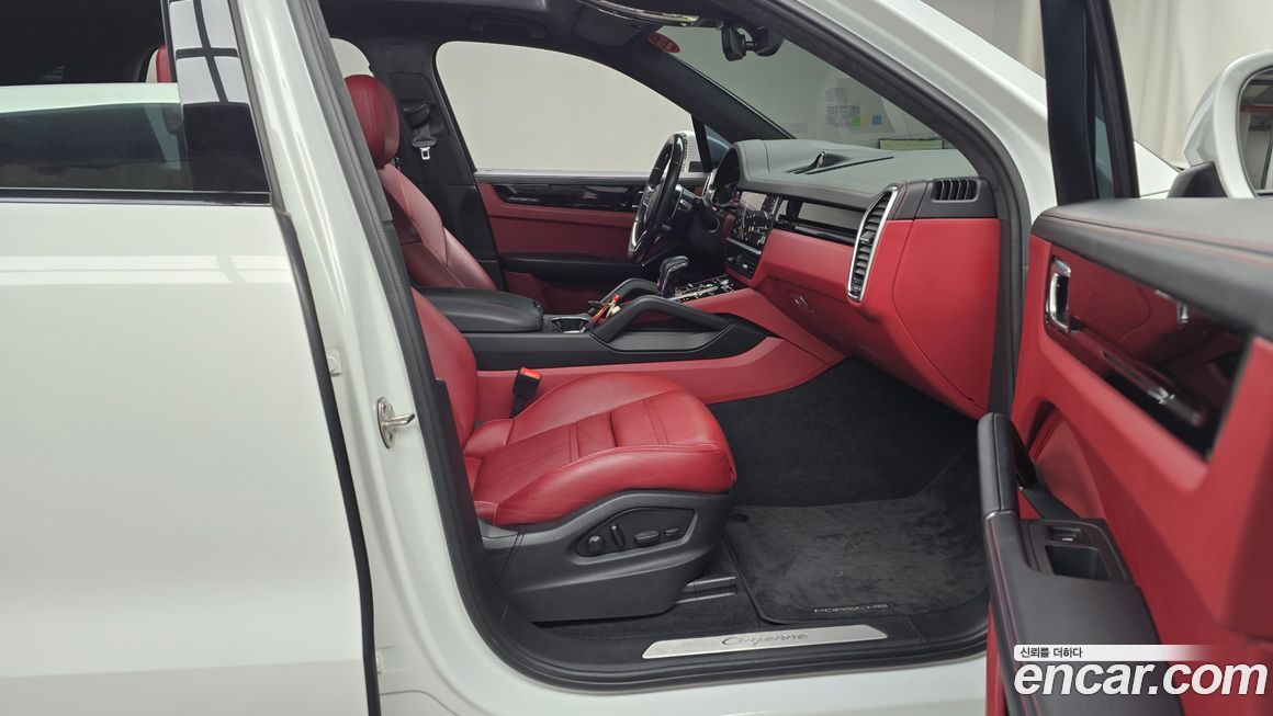 Porsche Cayenne 2022