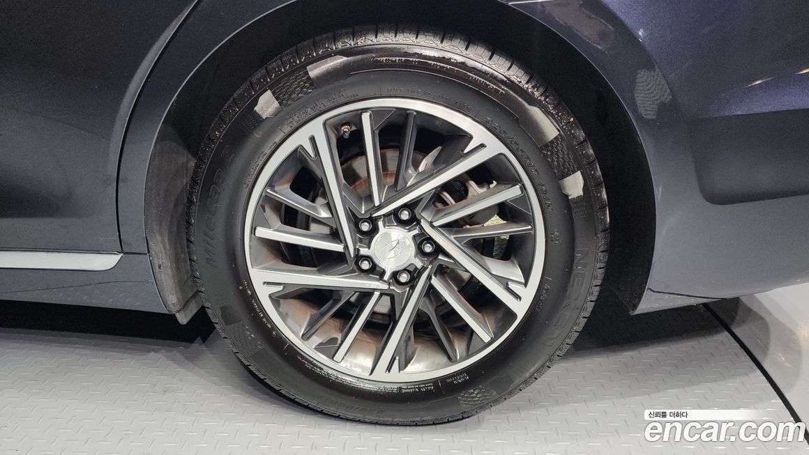 Hyundai Grandeur 2021