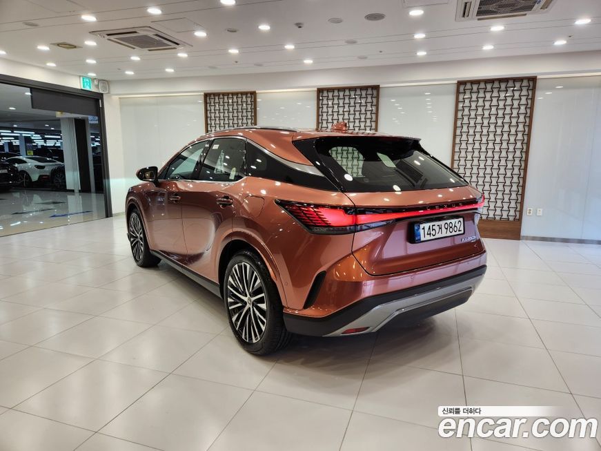 Lexus RX 2025