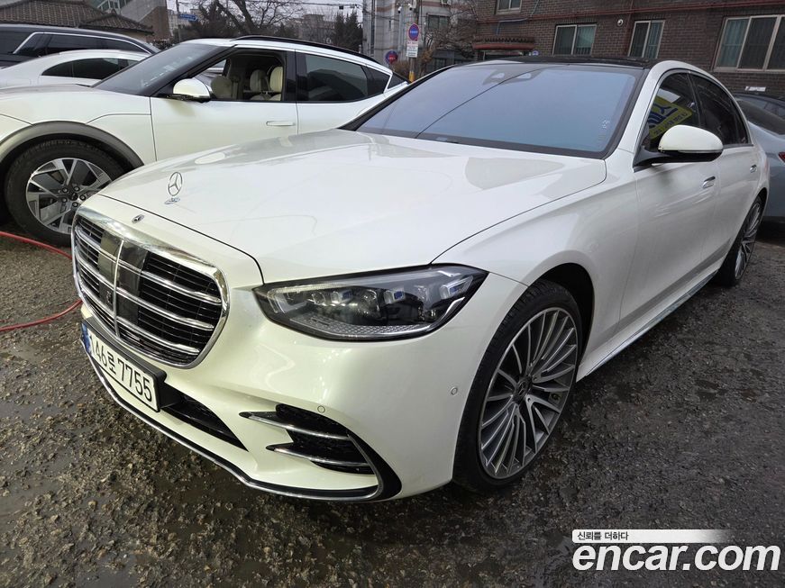 Mercedes-Benz S-Class 2023