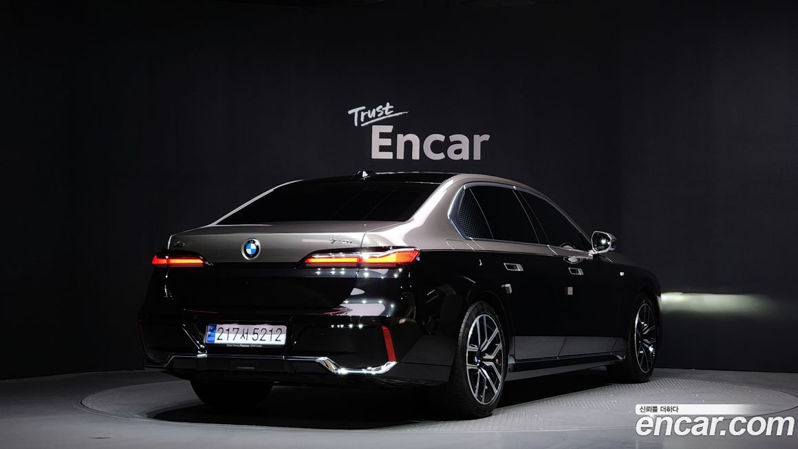 BMW 7-Series 2024
