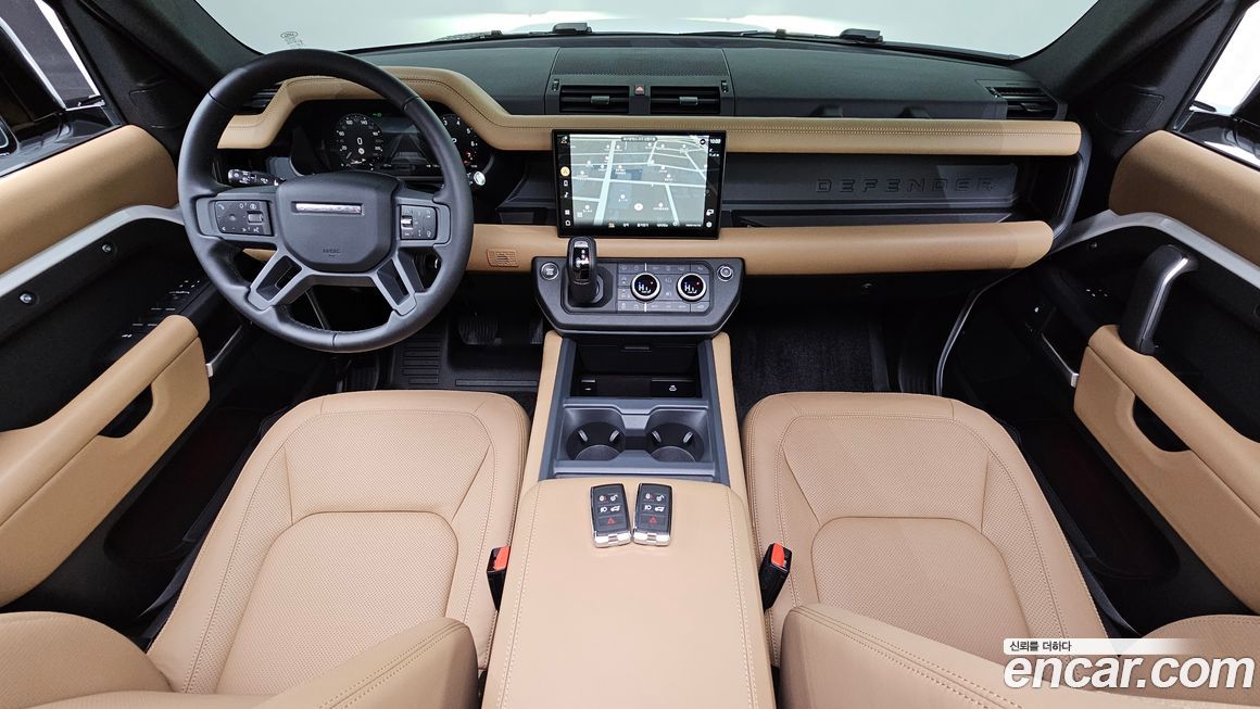 Land Rover Defender 2025