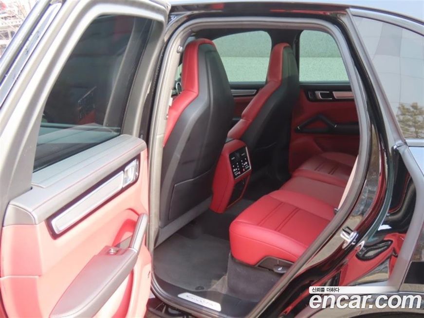 Porsche Cayenne 2022