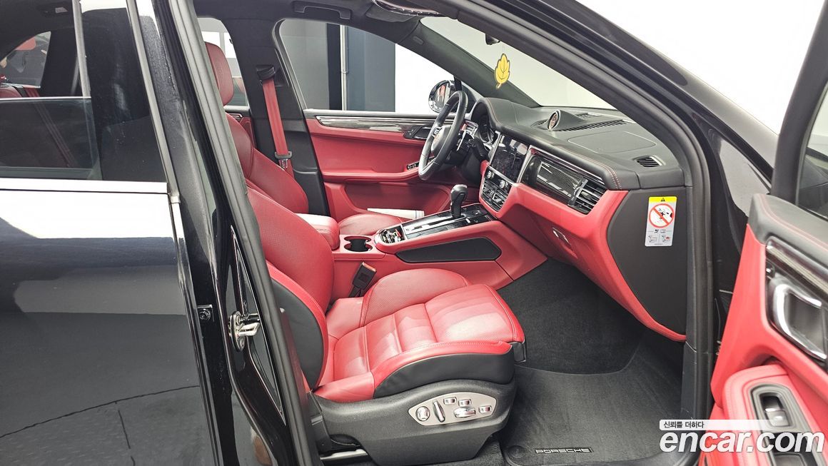 Porsche Macan 2023