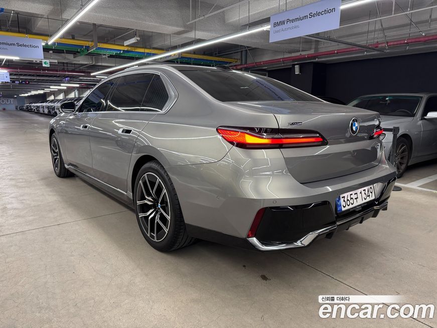 BMW 7-Series 2024
