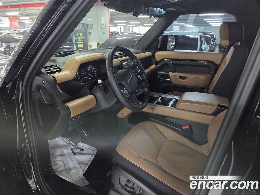 Land Rover Defender 2025