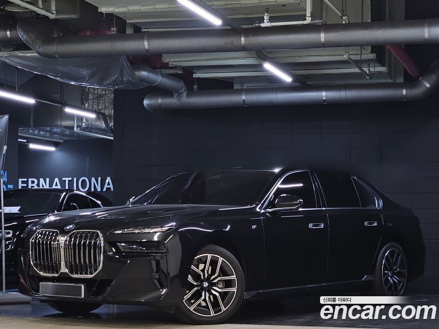 BMW 7-Series 2024