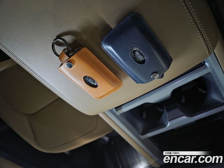 Land Rover Defender 2025