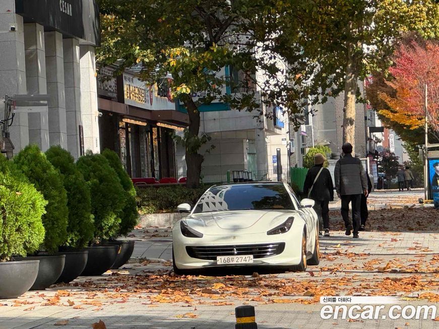 Ferrari GTC4 Lusso 2020