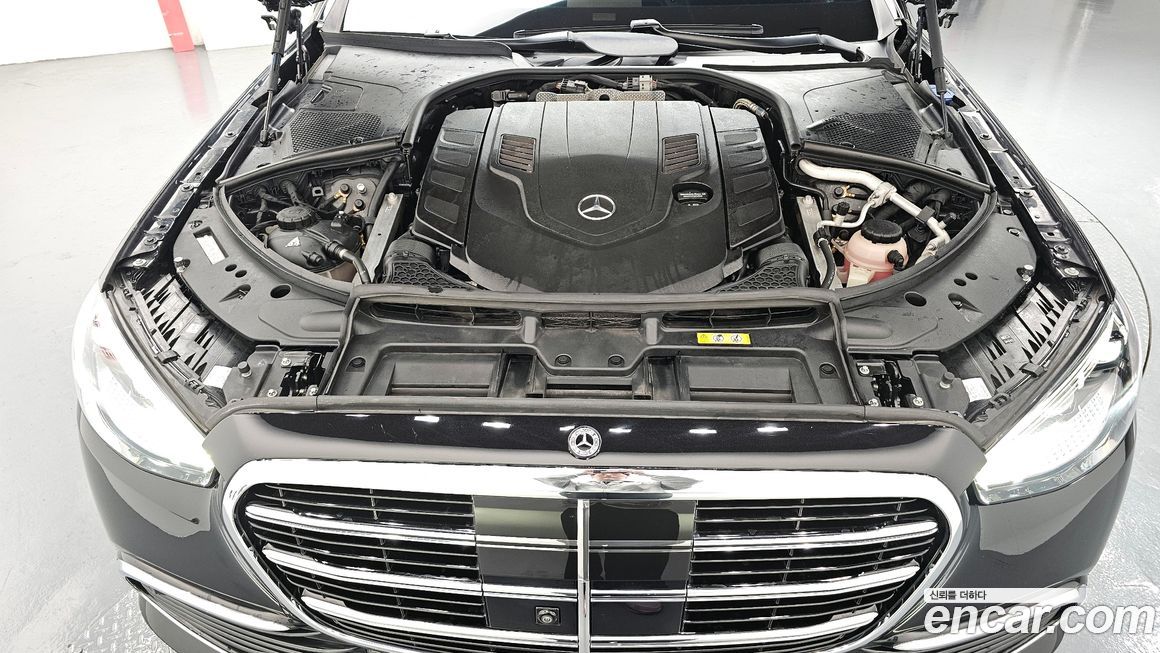 Mercedes-Benz S-Class 2023