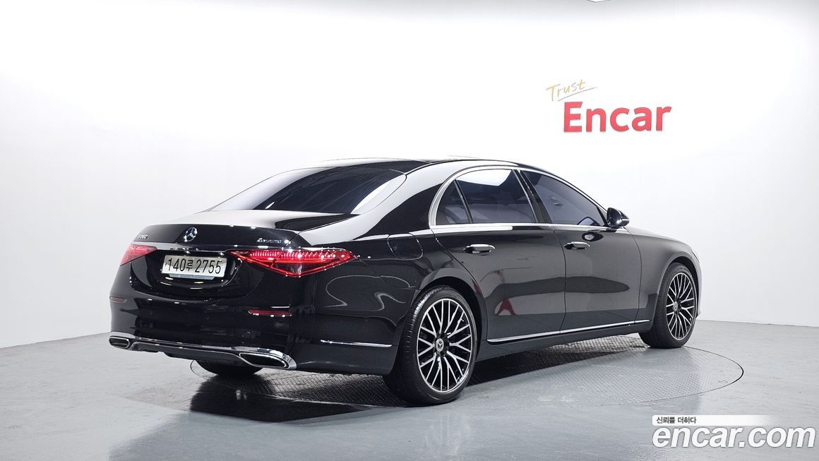 Mercedes-Benz S-Class 2023