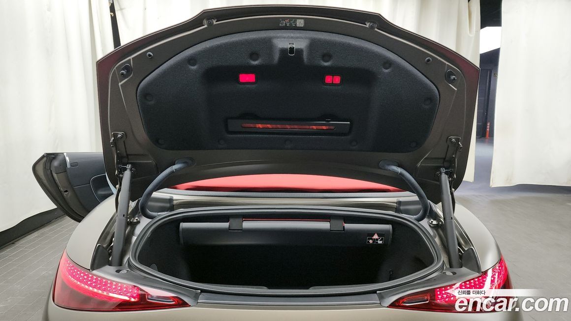 Mercedes-Benz SL-Class 2023