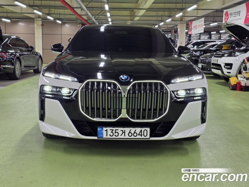 BMW 7-Series 2024