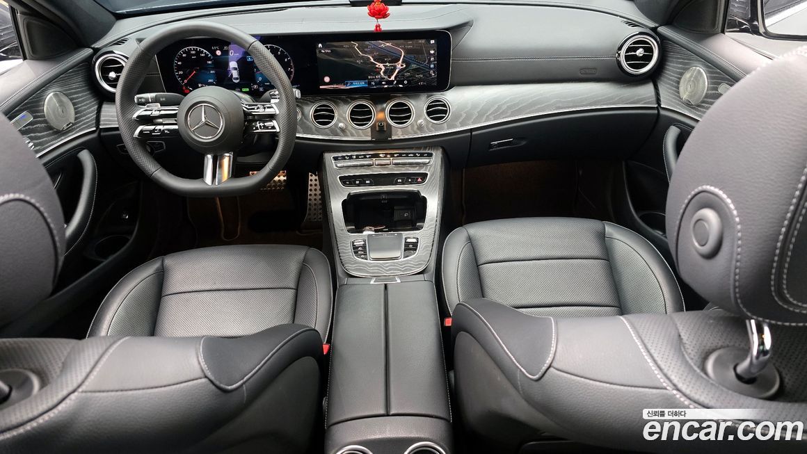 Mercedes-Benz E-Class 2022