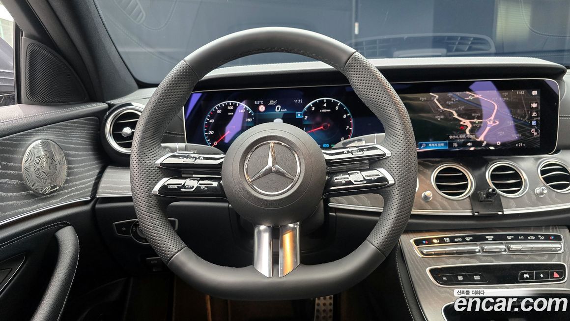 Mercedes-Benz E-Class 2022
