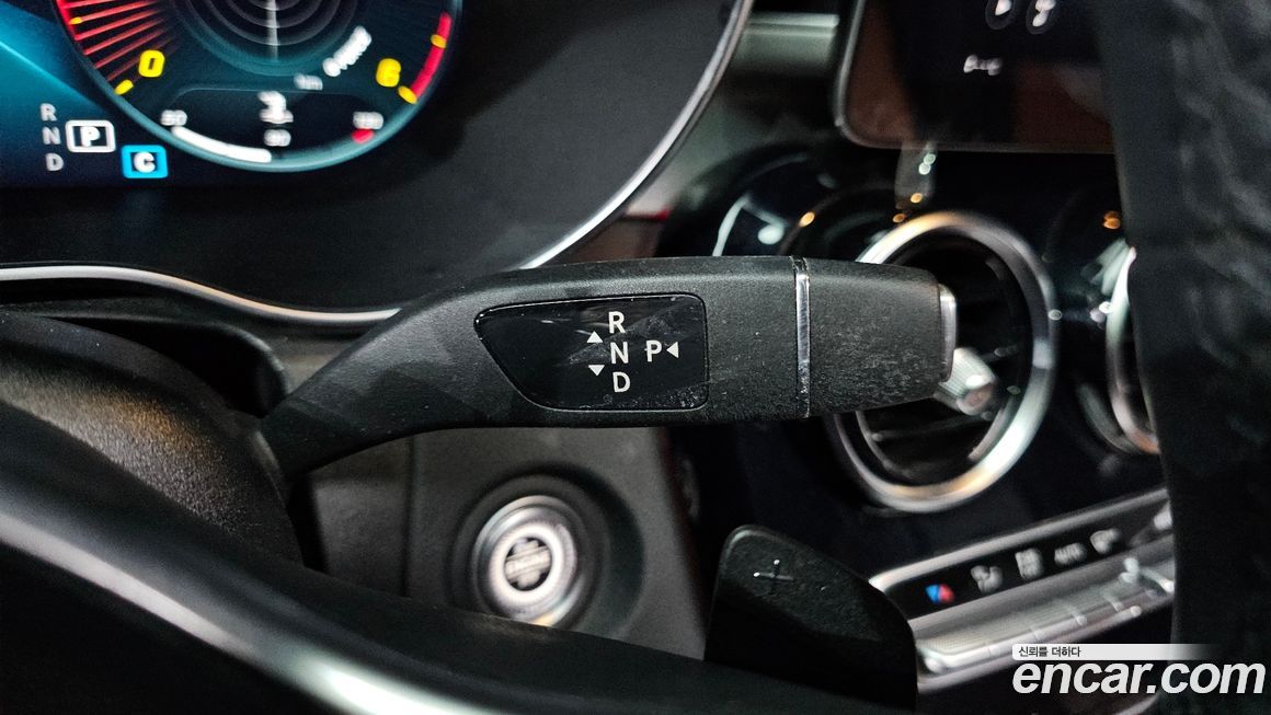 Mercedes-Benz GLC-Class 2021