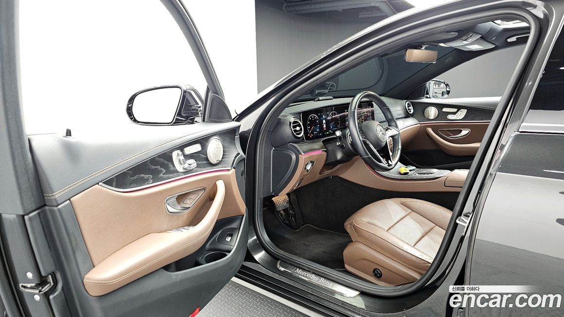 Mercedes-Benz E-Class 2021