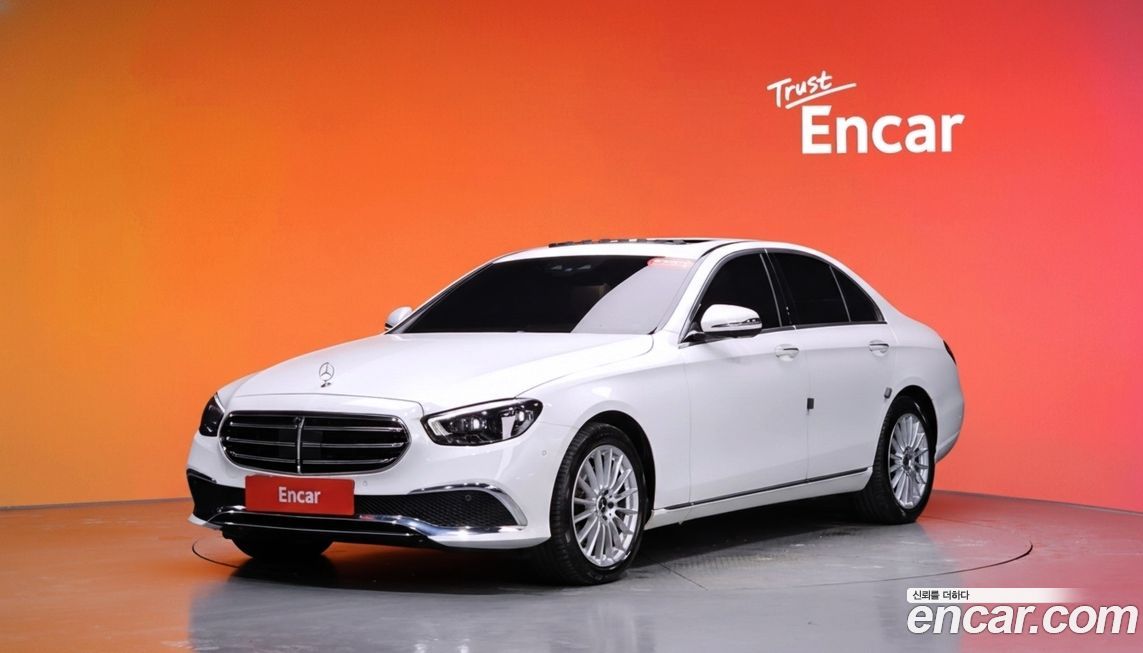 Mercedes-Benz E-Class 2022