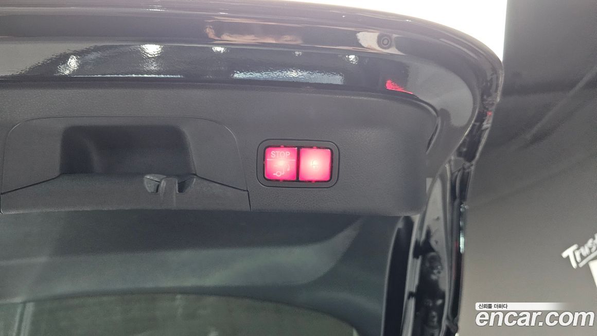 Mercedes-Benz GLC-Class 2021