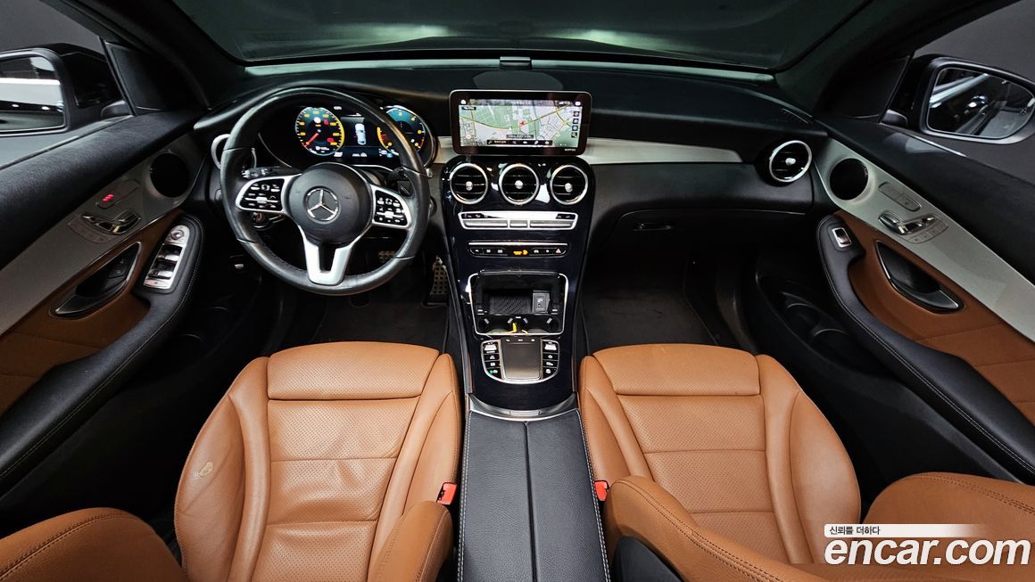 Mercedes-Benz GLC-Class 2021