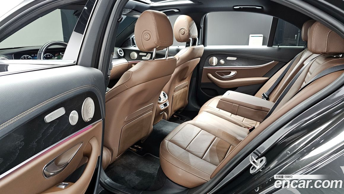 Mercedes-Benz E-Class 2021