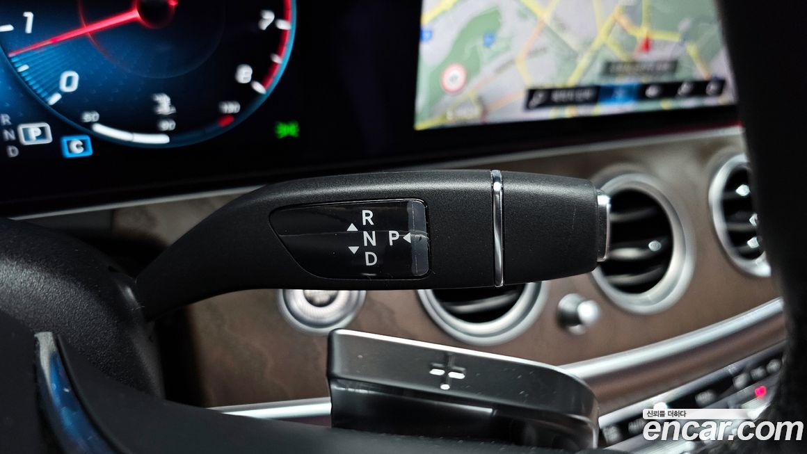 Mercedes-Benz E-Class 2022