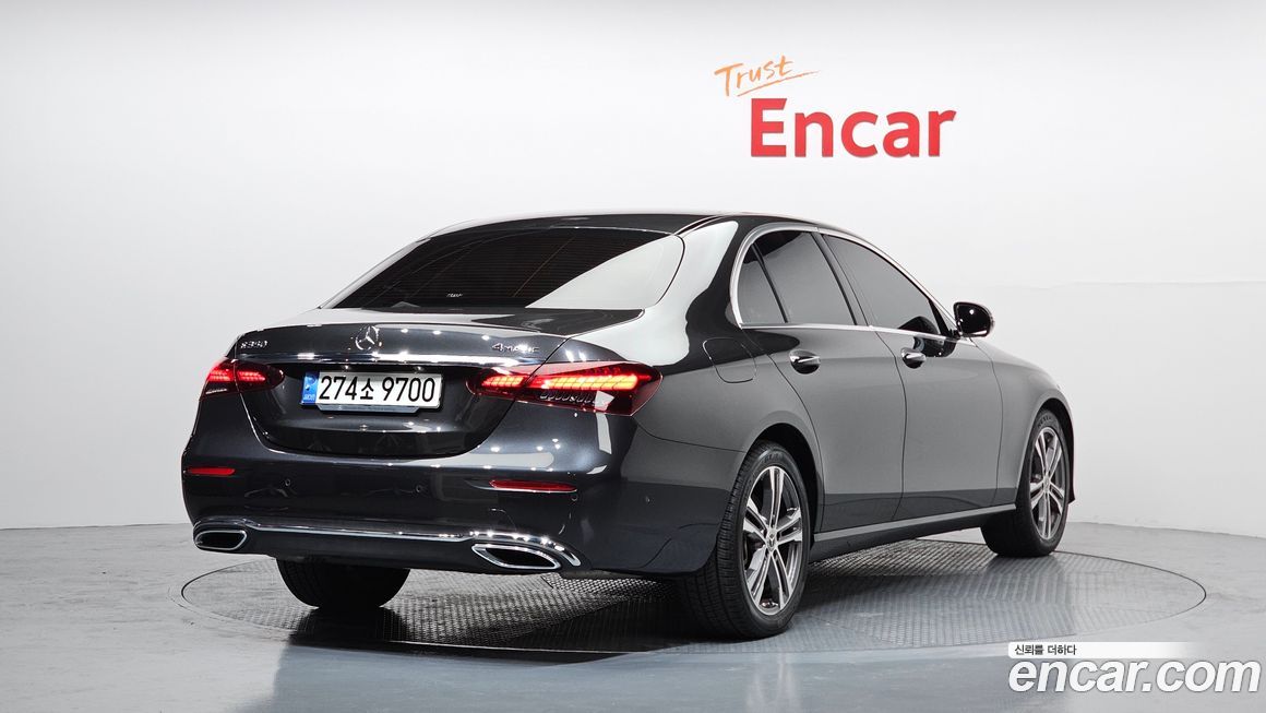 Mercedes-Benz E-Class 2021