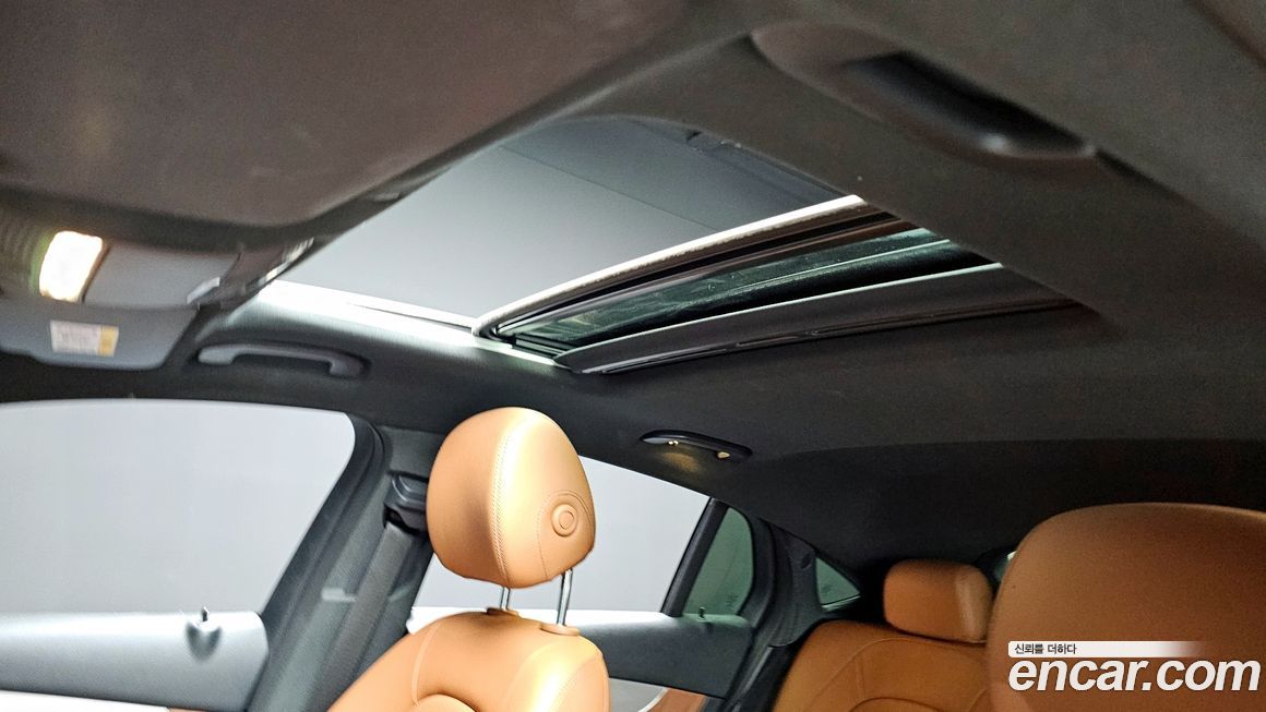 Mercedes-Benz GLC-Class 2021