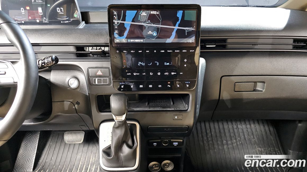 Hyundai Staria 2025
