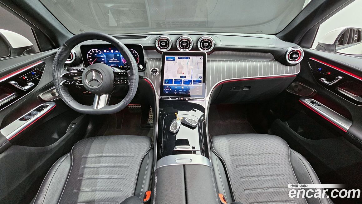 Mercedes-Benz GLC-Class 2025