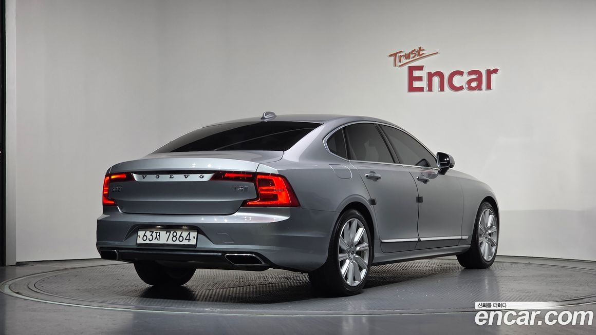 Volvo S90 2019