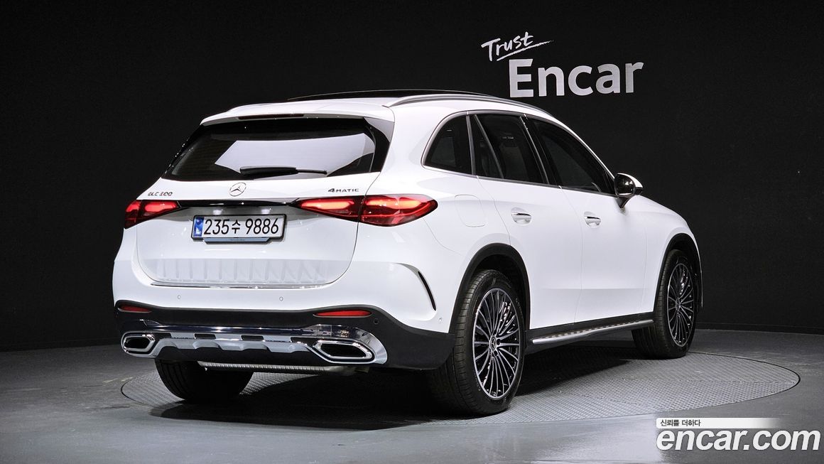 Mercedes-Benz GLC-Class 2025