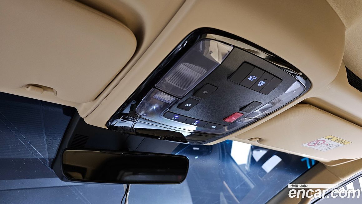 Hyundai Staria 2025
