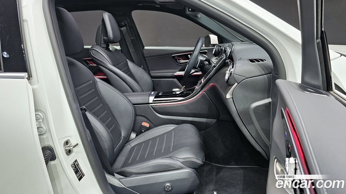 Mercedes-Benz GLC-Class 2025