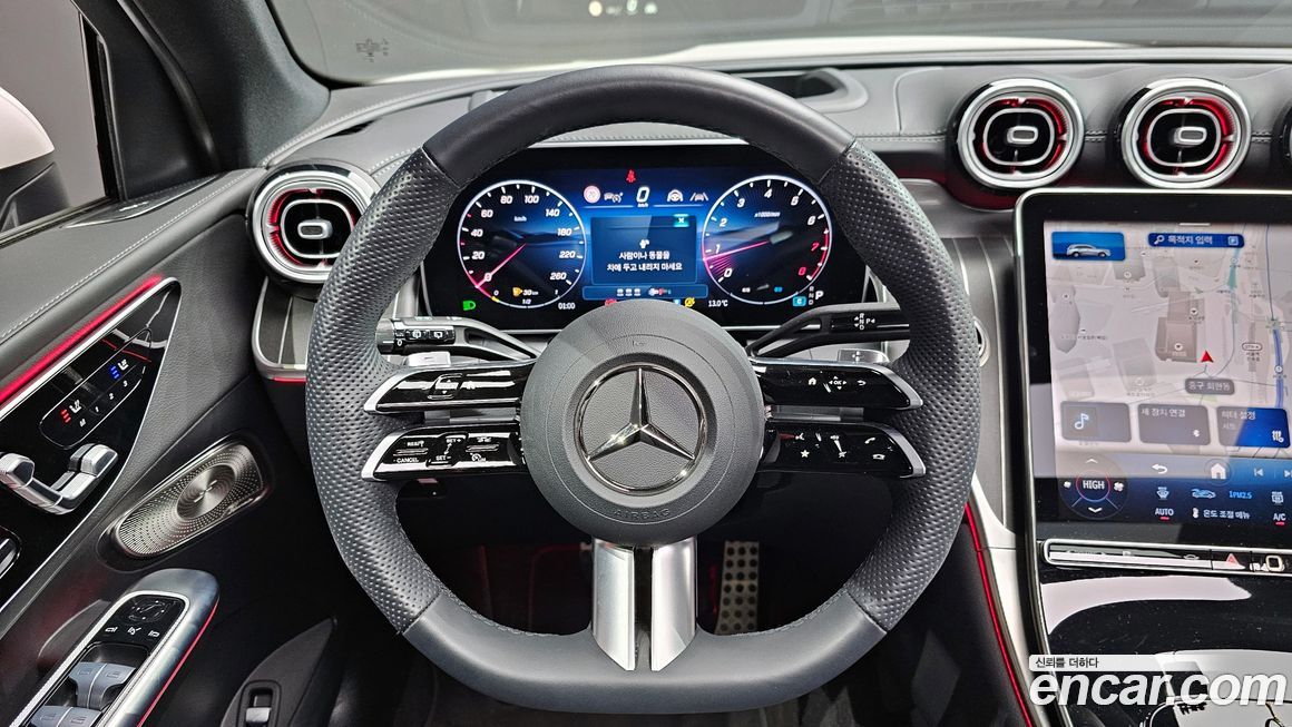 Mercedes-Benz GLC-Class 2025