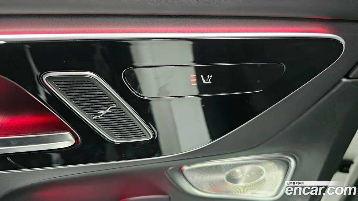 Mercedes-Benz GLC-Class 2025