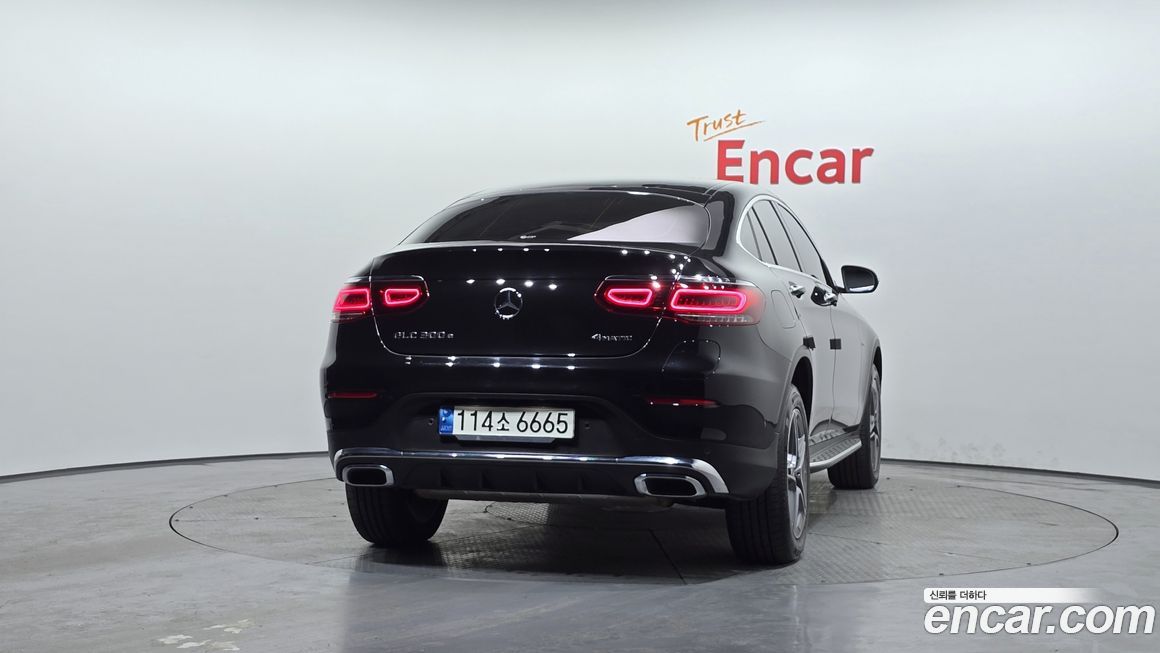 Mercedes-Benz GLC-Class 2021