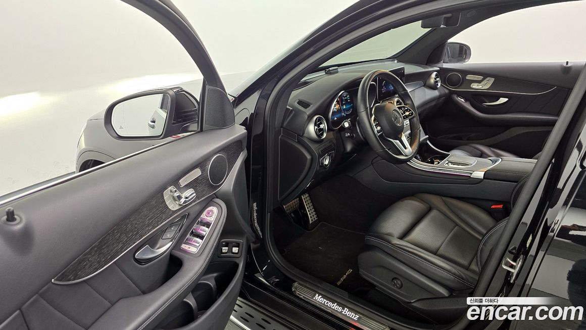 Mercedes-Benz GLC-Class 2021