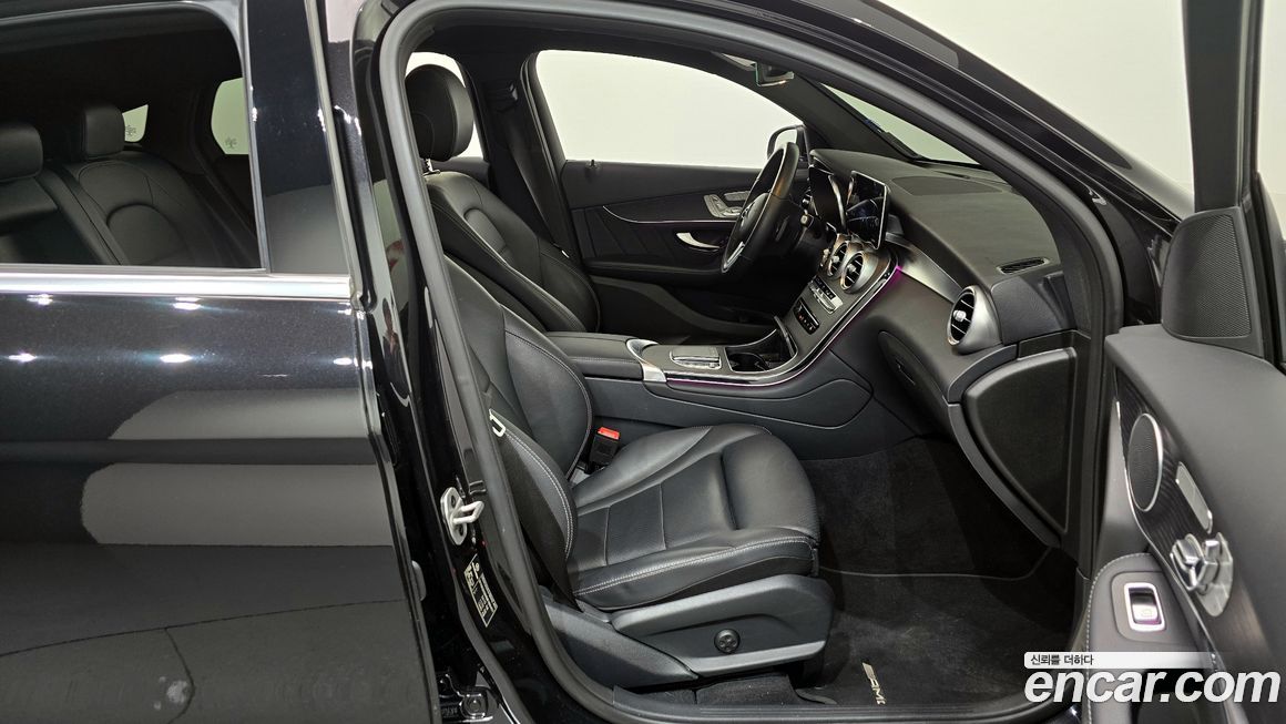 Mercedes-Benz GLC-Class 2021