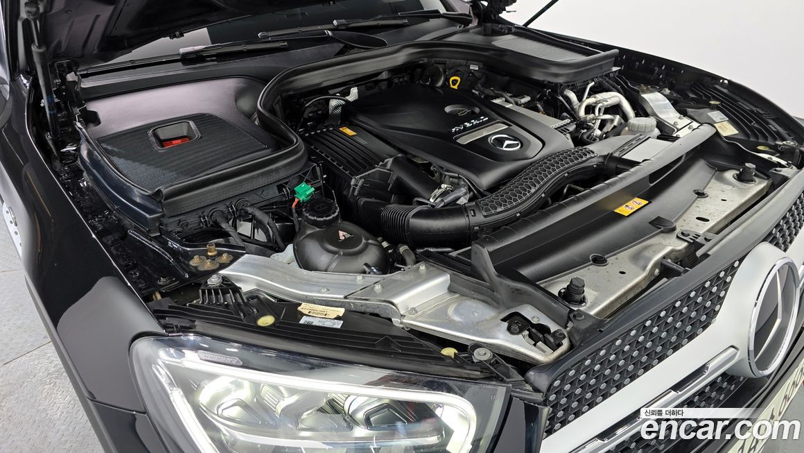 Mercedes-Benz GLC-Class 2021