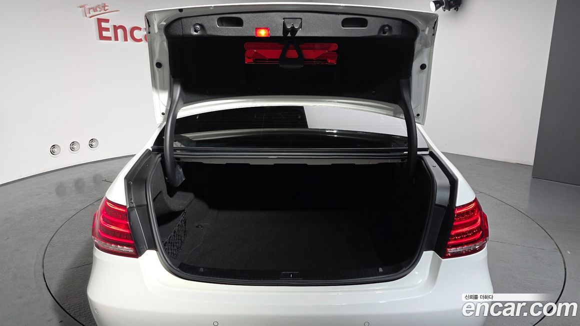 Mercedes-Benz E-Class 2014