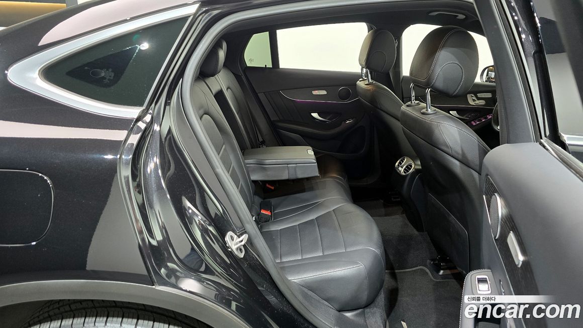 Mercedes-Benz GLC-Class 2021