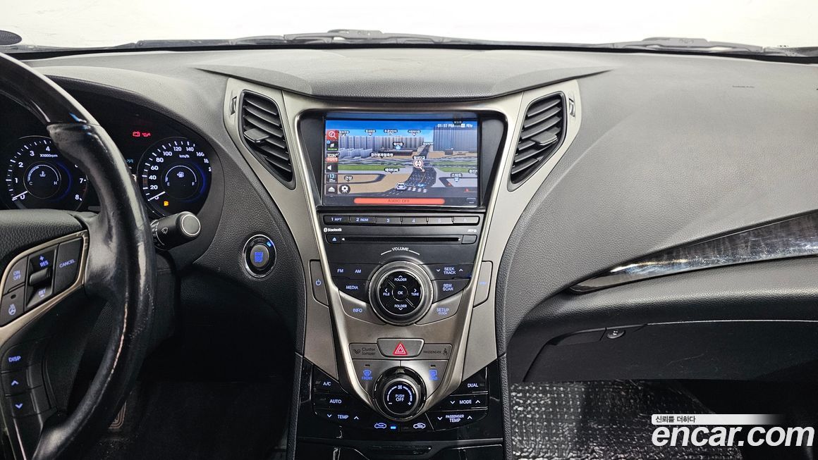 Hyundai Grandeur 2011