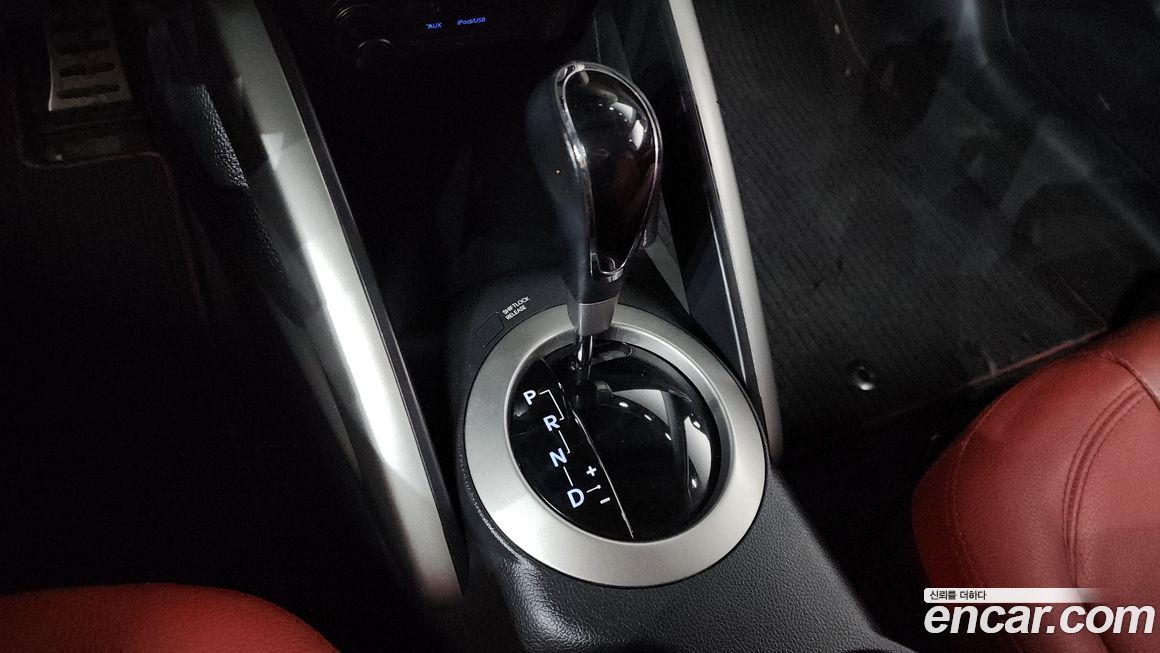 Hyundai Veloster 2012