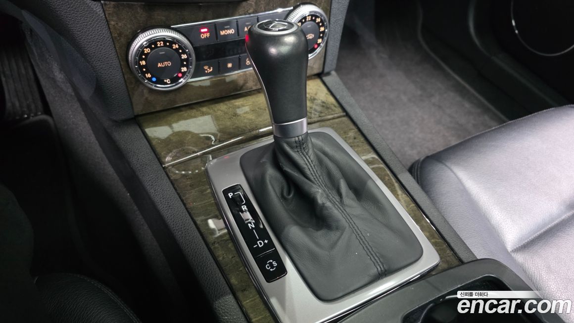 Mercedes-Benz C-Class 2010