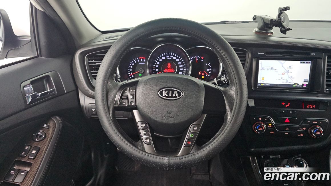 Kia K5 2011