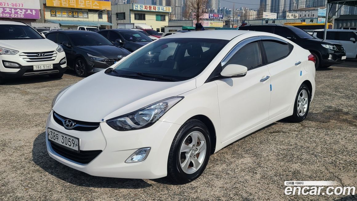 Hyundai AVANTE 2012