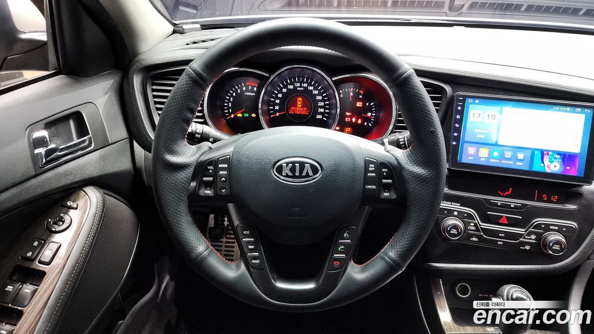 Kia K5 2011